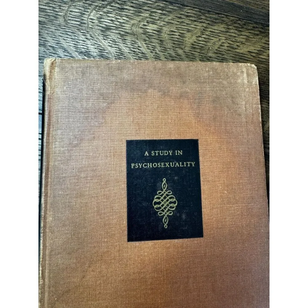 A Study in Psychosexuality Leonardo da Vinci 1947 second printing antique book